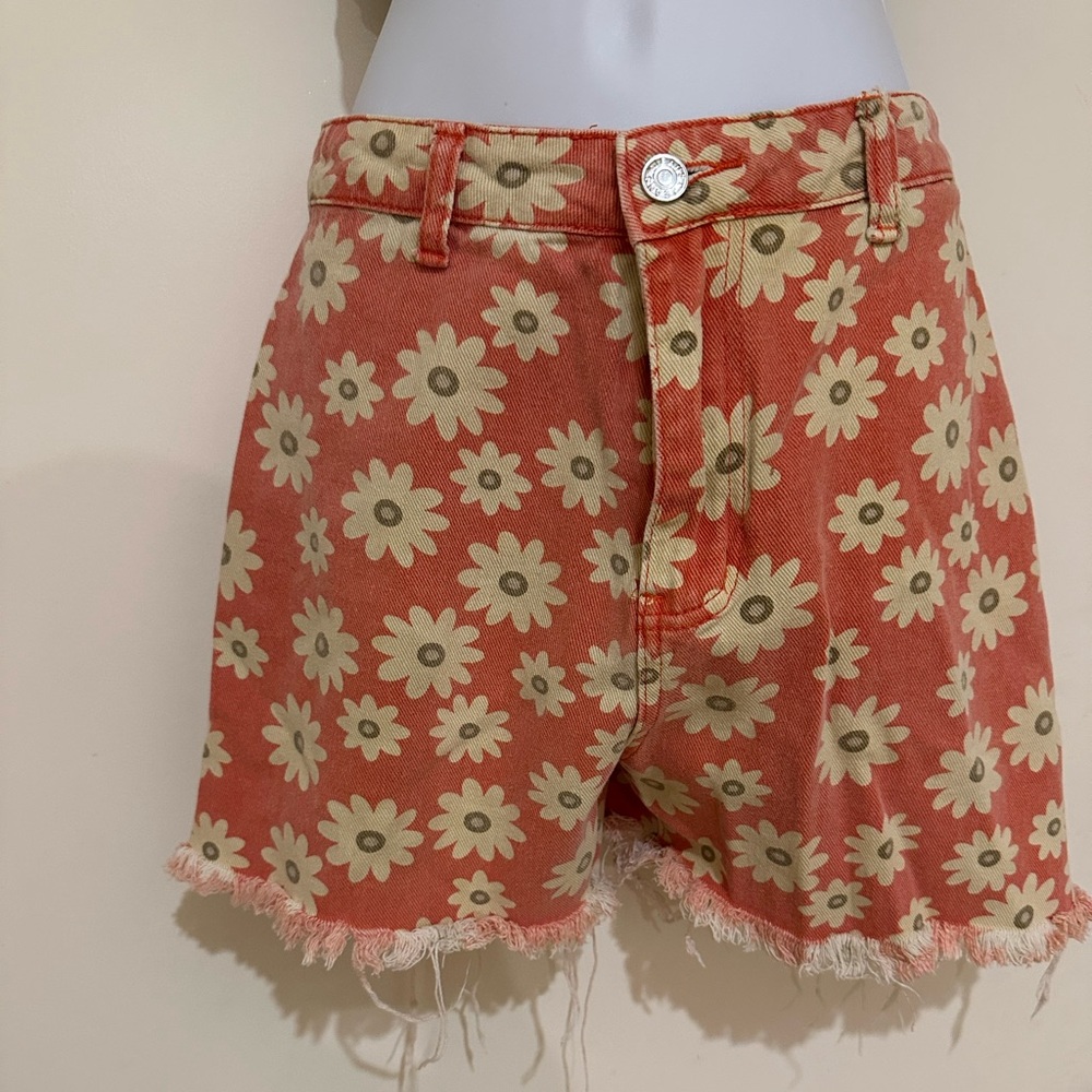 Floral Patterned Women Shorts